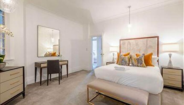 2 Bedroom Apartment To Rent In Strathmore Court, Park Road, St Johns Wood, NW8