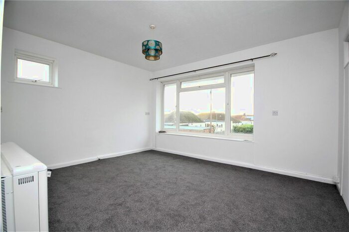 1 Bedroom Flat To Rent In South Street, Lancing, West Sussex, BN15