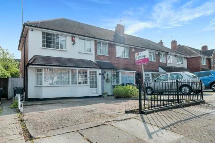 3 Bedroom Property To Rent In Grindleford Road, Great Barr, Birmingham, B42