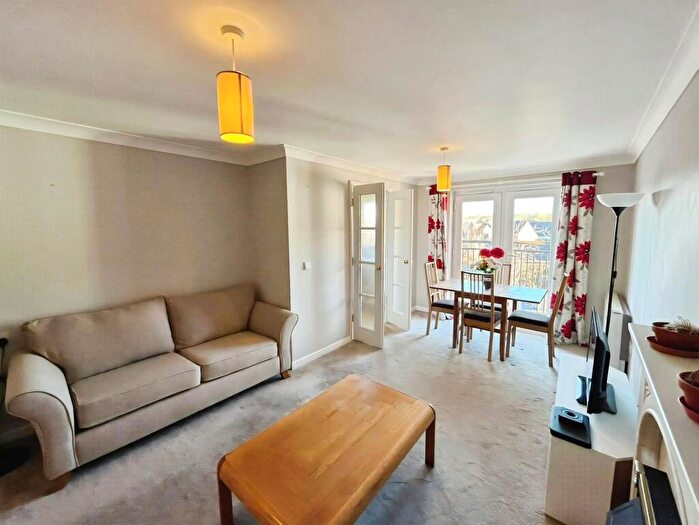 2 Bedroom Flat For Sale In Hedda Drive, Hampton Hargate, Peterborough, PE7