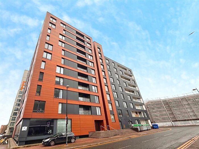2 Bedroom Flat For Sale In Elmira Way, Salford, Greater Manchester, M5