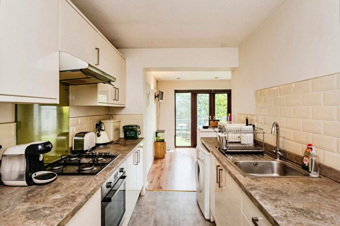 3 Bedroom Bungalow For Sale In Langer Way, Clydach, Swansea, SA6