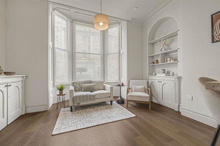 1 Bedroom Flat To Rent In Bute Street, Cardiff Bay, Cardiff, CF10