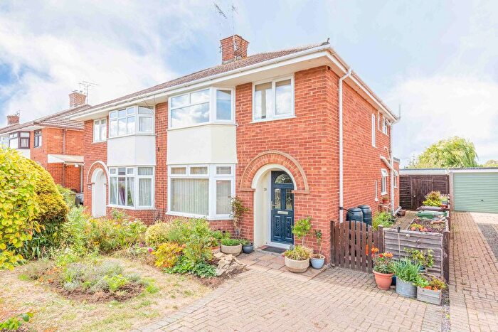 3 Bedroom Semi-Detached House For Sale In Oxford Way, Warden Hill, Cheltenham, GL51