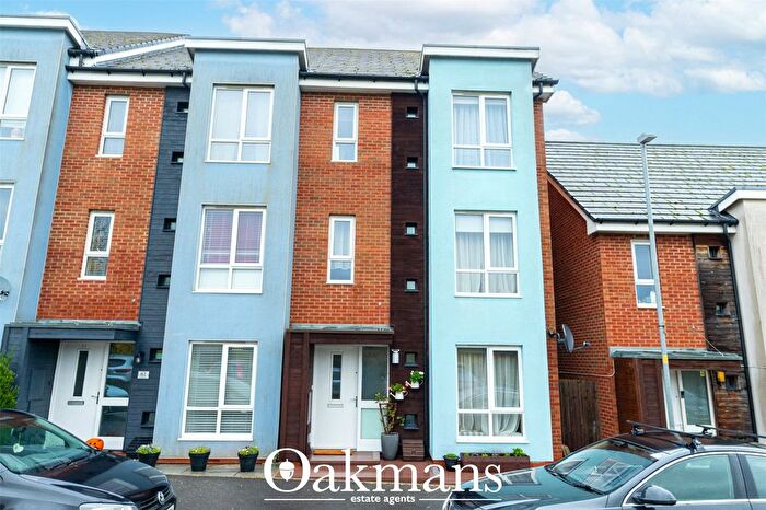 4 Bedroom End Terrace House For Sale In Oldfield Road, Bromsgrove, Worcestershire, B61