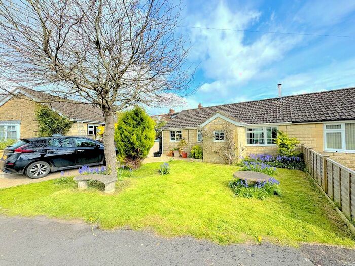 2 Bedroom Bungalow For Sale In Willow Crescent, Broughton Gifford, Melksham, SN12