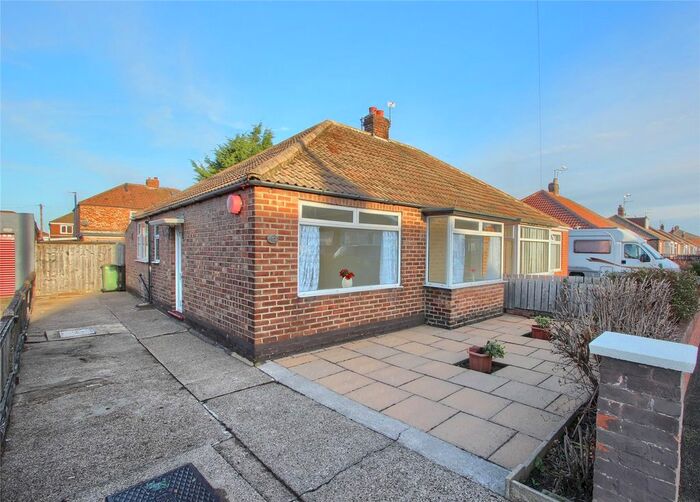 2 Bedroom Bungalow For Sale In Runswick Avenue, Redcar TS10