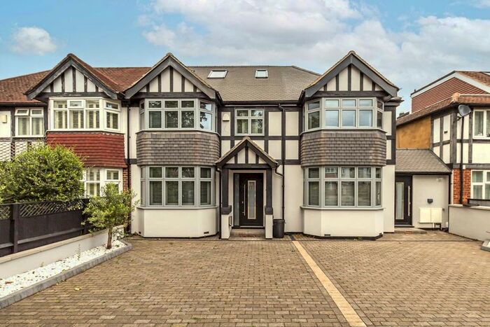 4 Bedroom Semi-Detached House To Rent In Staines Road, Twickenham, TW2