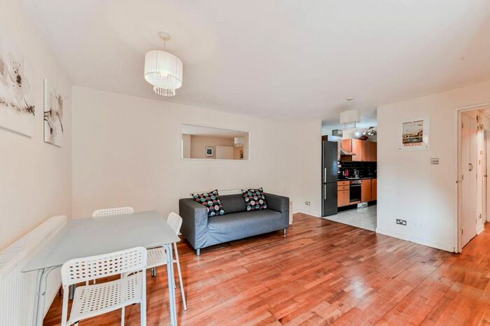 1 Bedroom Flat To Rent In Warltersville Road, Crouch End, London, N19