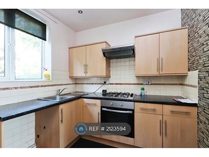 2 Bedroom End Of Terrace House To Rent In Longley Avenue West, Sheffield, S5