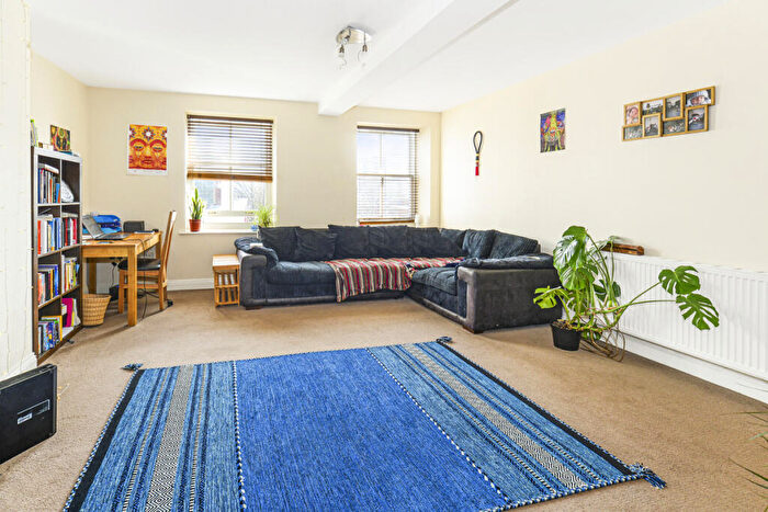 2 Bedroom Apartment For Sale In High Street, Poole, BH15