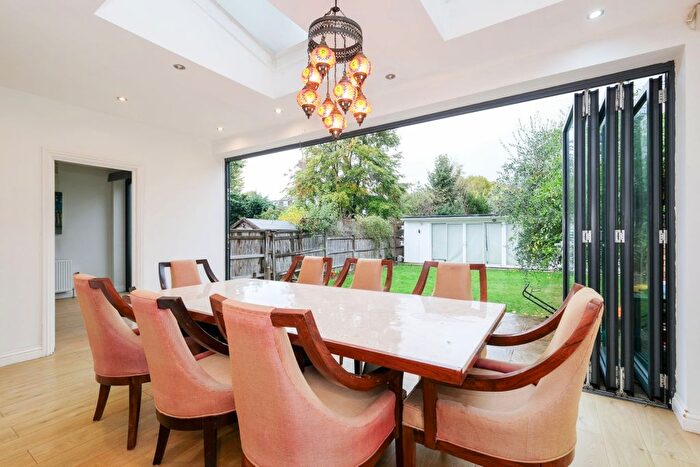 5 Bedroom Semi-detached House To Rent In Delamere Road, London, W5