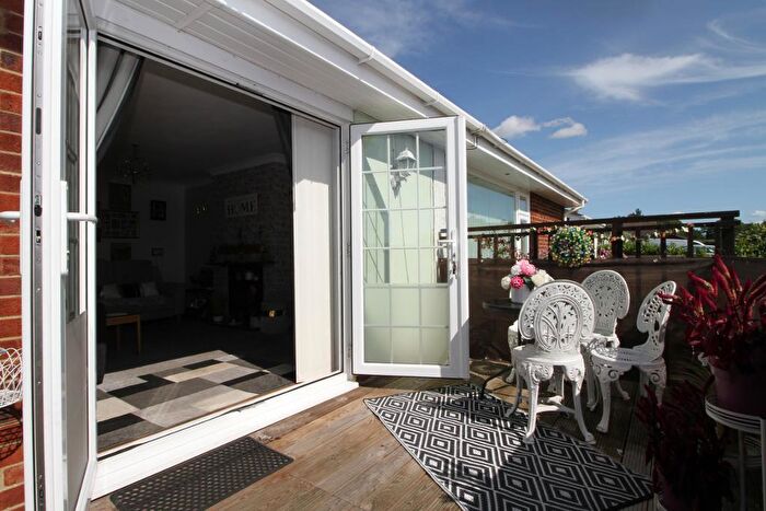 3 Bedroom Bungalow For Sale In Meadow Road, Sturry, Kent, CT2