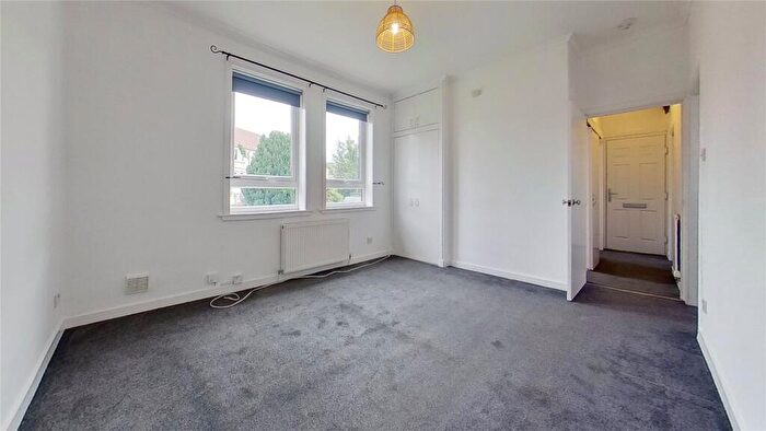 2 Bedroom Flat To Rent In Lochend Gardens, Edinburgh, EH7