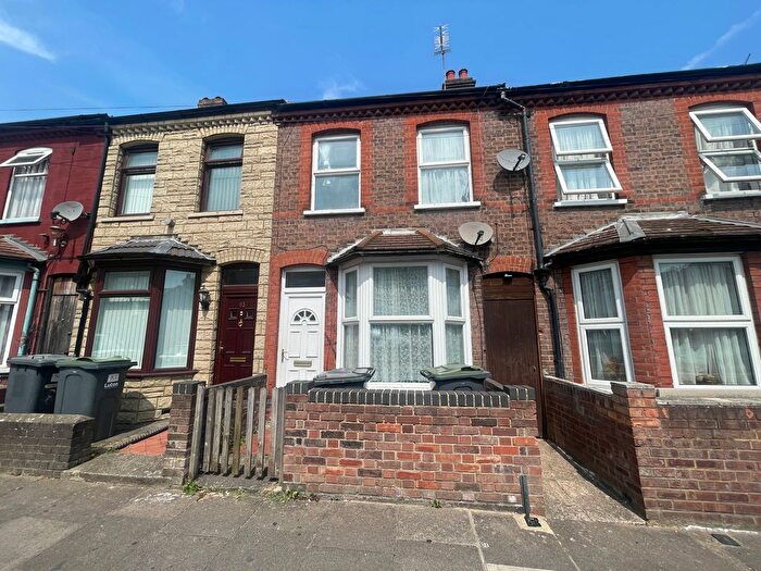 2 Bedroom Terraced House To Rent In Spencer Road, Luton, LU3