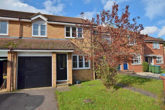 4 Bedroom Semi-Detached House To Rent In Anxey Way, Haddenham, Aylesbury, HP17