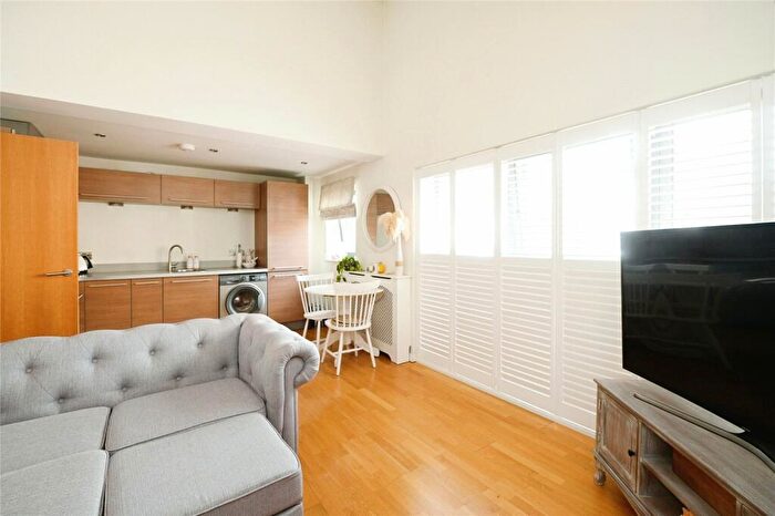 1 Bedroom Flat For Sale In North Block, Romford, Essex, RM2
