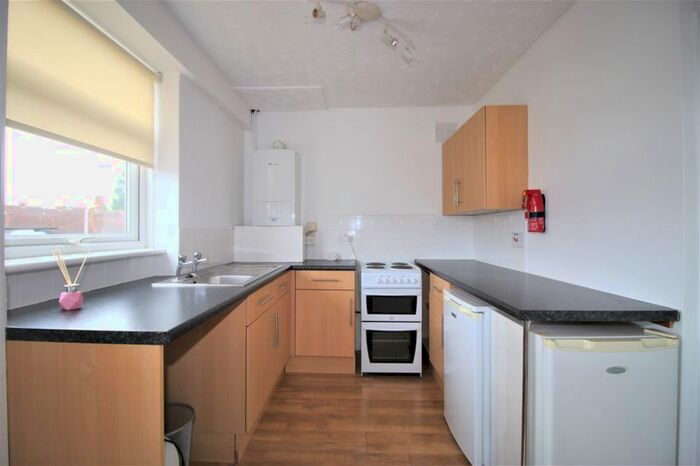 Property To Rent In Collier Row Lane, Collier Row, Romford RM5