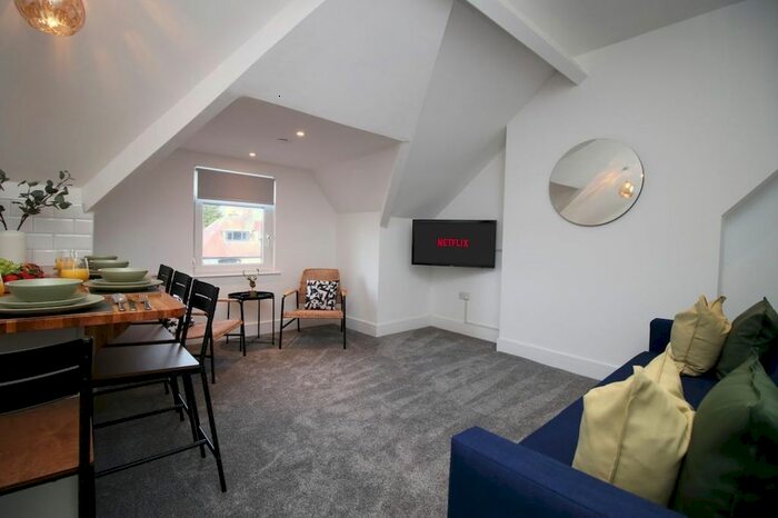 1 Bedroom Flat To Rent In Cowbridge Road West, Cardiff, CF5