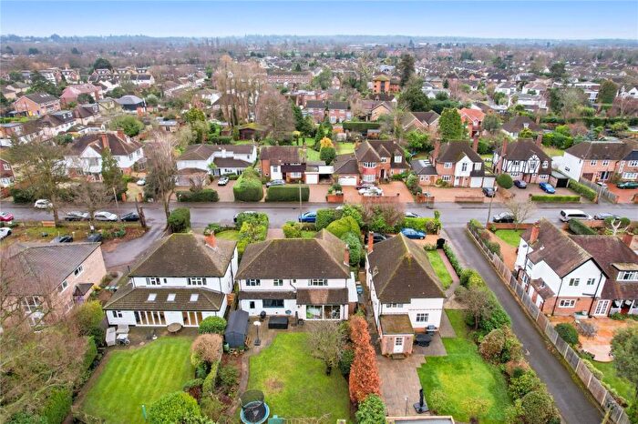 5 Bedroom Detached House For Sale In Rydens Avenue, Walton-On-Thames, KT12