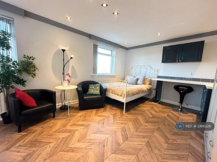Studio To Rent In Chesters Avenue, Newcastle Upon Tyne, NE12