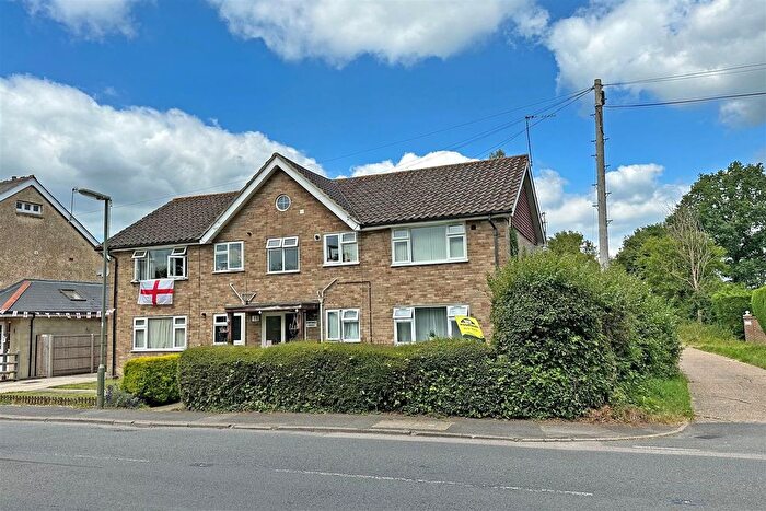 2 Bedroom Flat For Sale In Honeycrock Lane, Redhill, RH1