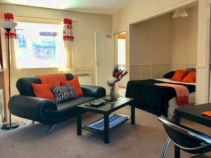 Studio To Rent In Cumberland Court, LS6