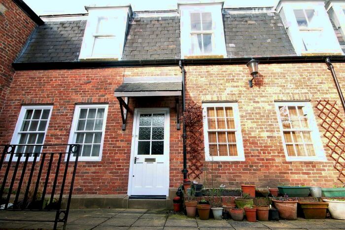 2 Bedroom Apartment To Rent In Tanners Court, City Centre, NE1