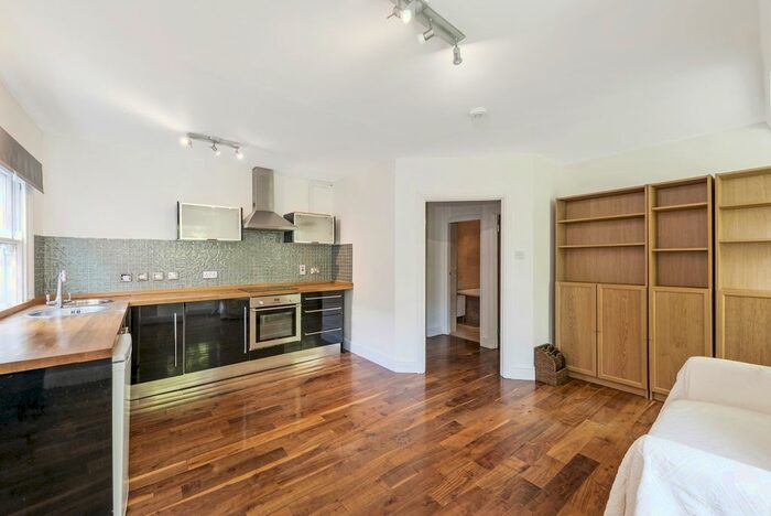 1 Bedroom Flat To Rent In Holland Park Avenue, London, W11