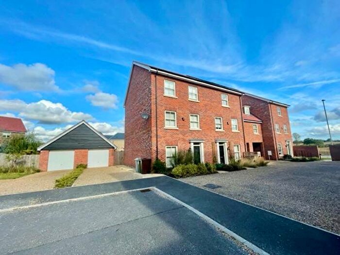 4 Bedroom House To Rent In Adcock Drive, Sprowston, Norwich, NR7