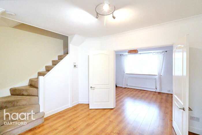 2 Bedroom End Of Terrace House To Rent In Ivy Close, Dartford, DA1