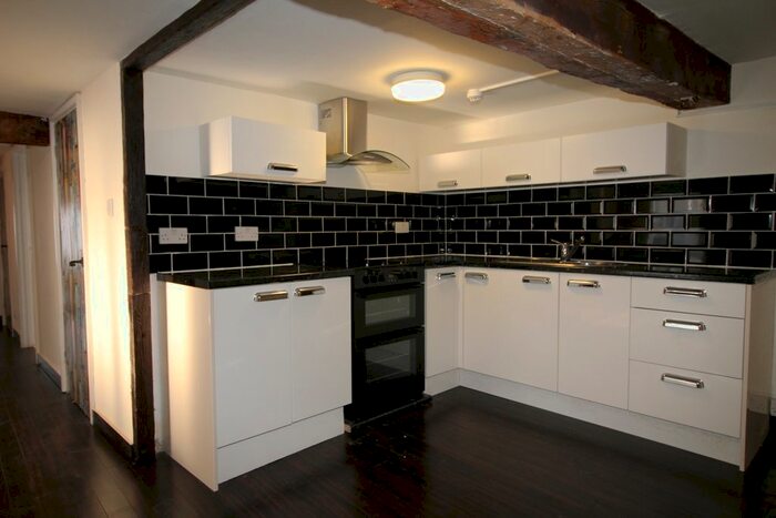 2 Bedroom Flat To Rent In Newfoundland House, The Quay, Poole, BH15