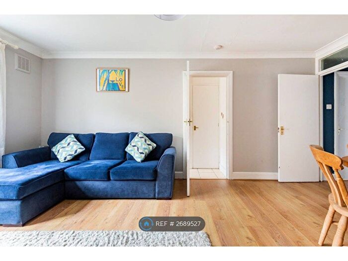 2 Bedroom Flat To Rent In Alpha Street, London, SE15