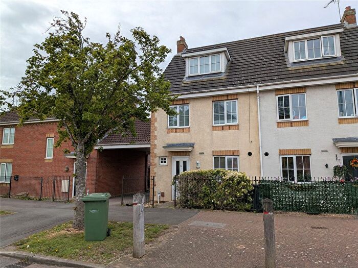 3 Bedroom End Terrace House To Rent In Vale Drive, Hampton Vale, Peterborough, Cambridgeshire, PE7