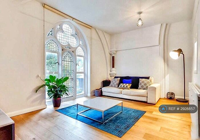1 Bedroom Flat To Rent In Old Church Court, London, N4