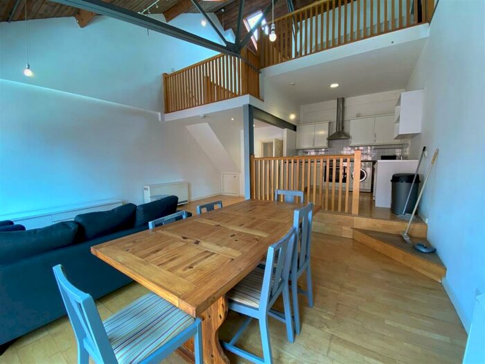 1 Bedroom Apartment To Rent In Lincoln Place, Hulme Street, Manchester, M1