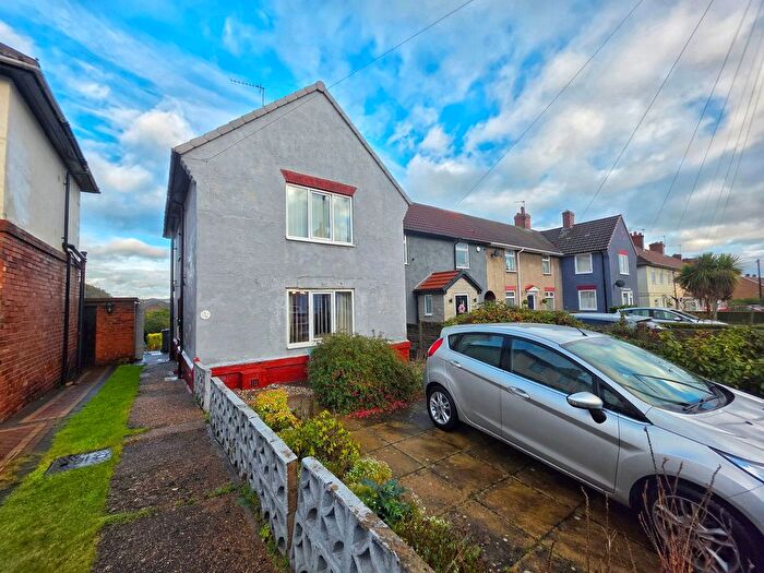 3 Bedroom Town House For Sale In Station Road, Dodworth, Barnsley, S75