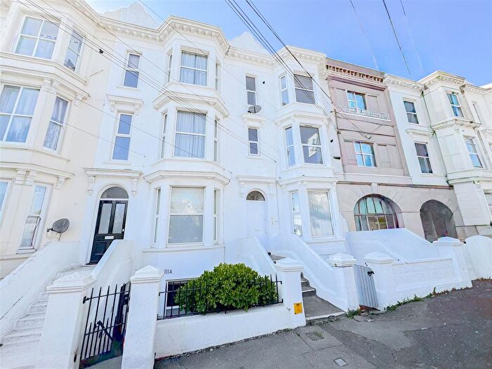 1 Bedroom Flat For Sale In Priory Road, Hastings, TN34