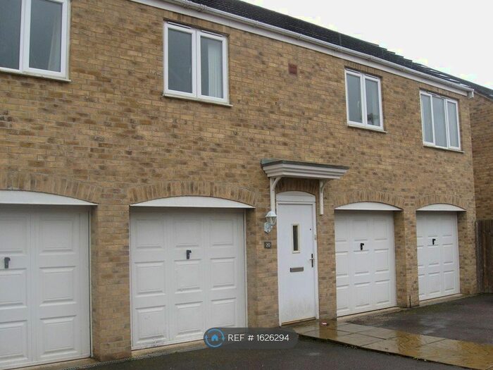 2 Bedroom Flat To Rent In Collinson Crescent, Sapley, Huntingdon, PE28