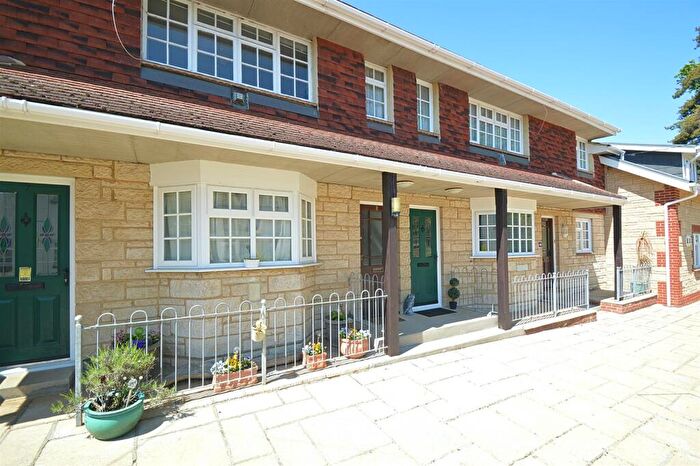 2 Bedroom Maisonette For Sale In Ideal First Home * Brading Outskirts, PO36