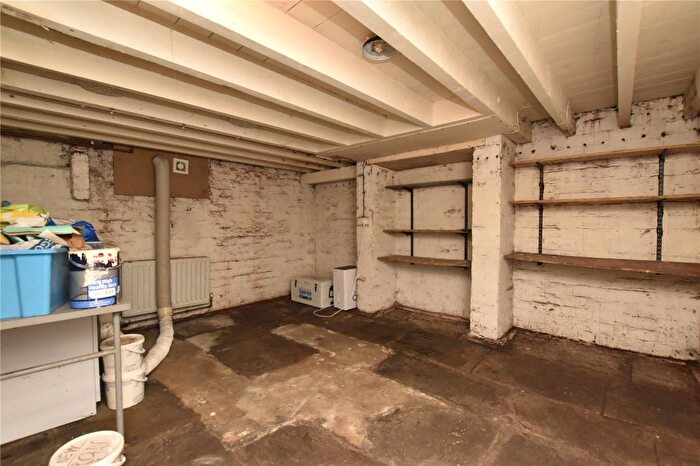 1 Bedroom Terraced House For Sale In Autumn Avenue, Leeds, West Yorkshire, LS6