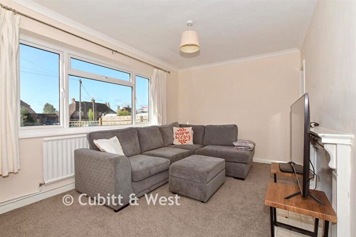 3 Bedroom Semi-Detached House For Sale In Glebe Road, Cranleigh, Surrey, GU6