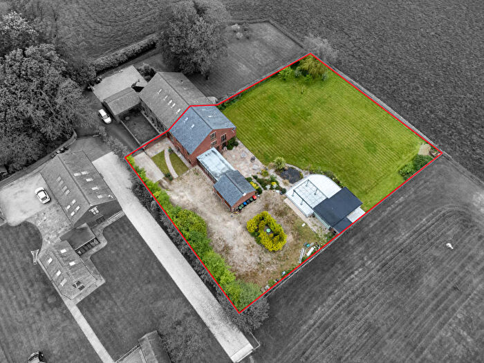 5 Bedroom Barn Conversion For Sale In Tarnacre Lane, St Michaels, PR3