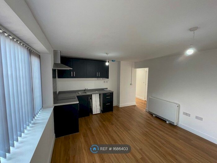 1 Bedroom Flat To Rent In Pembroke Road, Salisbury, SP2