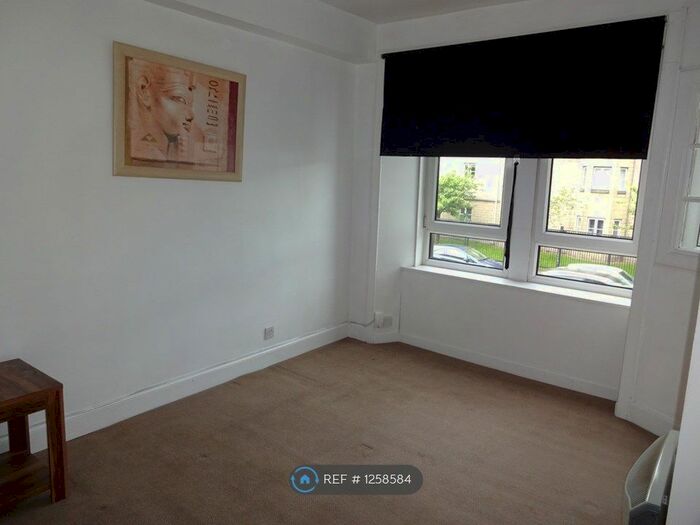 Studio To Rent In Maxwellton Street, Paisley PA1