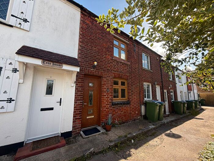 2 Bedroom Property To Rent In Russell Place, Fareham, PO16