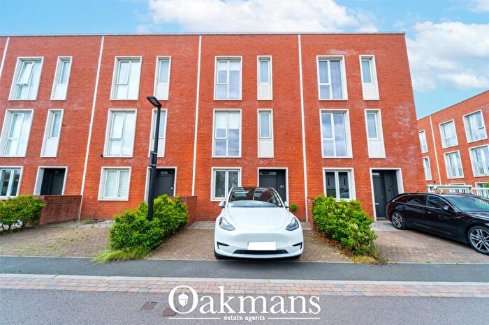4 Bedroom House For Sale In South Loop Sqaure, Birmingham, B16
