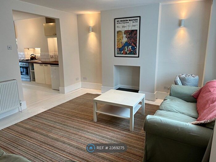 1 Bedroom Flat To Rent In Shepherds Bush, London, W12