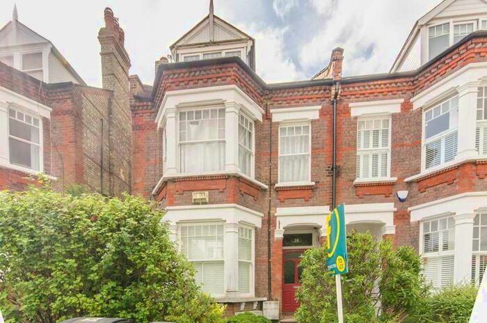 2 Bedroom Flat To Rent In Mountfield Road, Finchley, N3