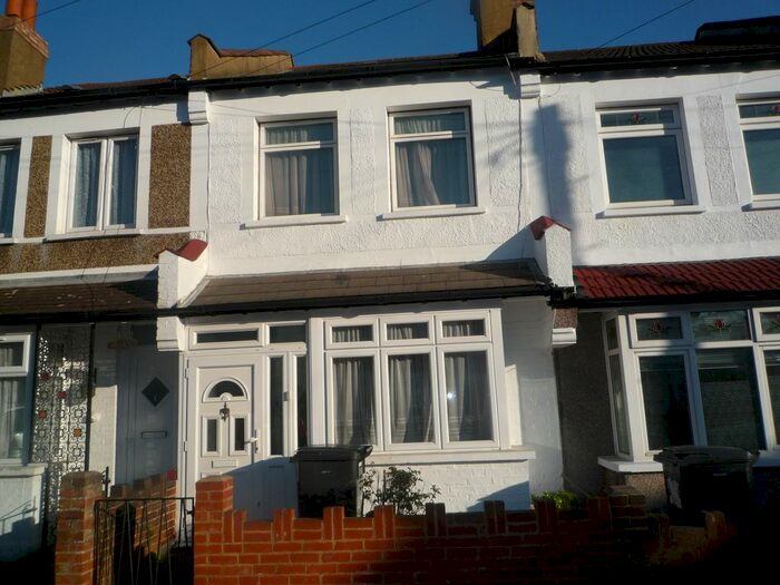 2 Bedroom Terraced House To Rent In Gilsland, Thornton Heath, CR7